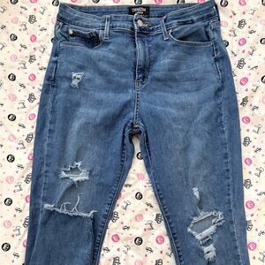 Distressed Blue Levi’s Danizen